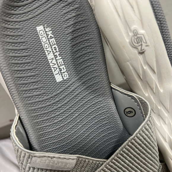 Skechers Gray Women's Sandals - Picture 5 of 7